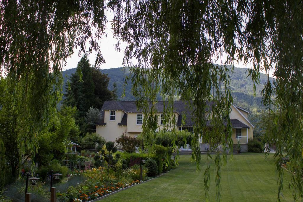 Genelle House B&B Guest House Exterior foto