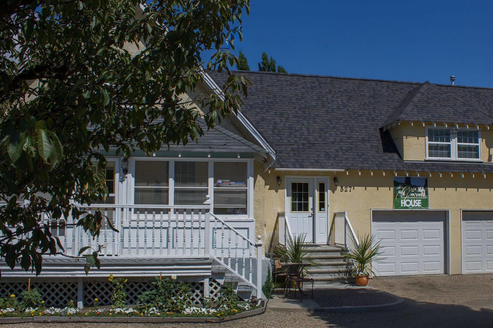 Genelle House B&B Guest House Exterior foto